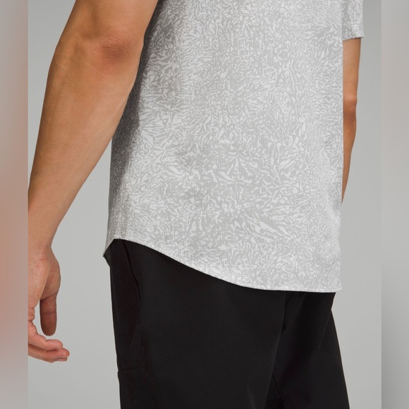 Lululemon Airing Easy Short Sleeve Button-Up Shirt - Picture 6 of 6